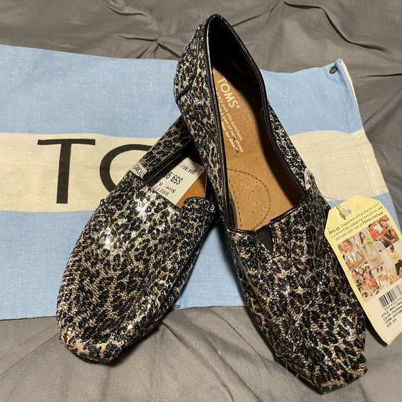 New Never Worn Women’s Tom’s Alpargata Leopard Sequin Sparkle - Picture 2 of 5